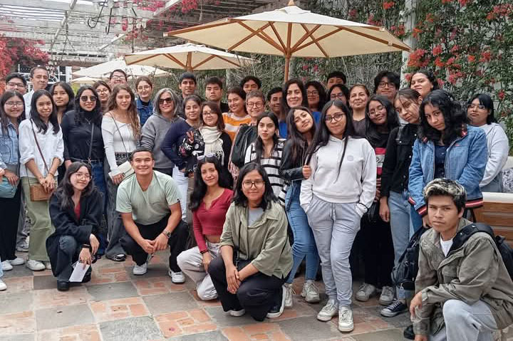 Estudiantes y equipo del Museo Larco, un compartir enriquecedor Estudiantes y equipo del Museo Larco, un compartir enriquecedor